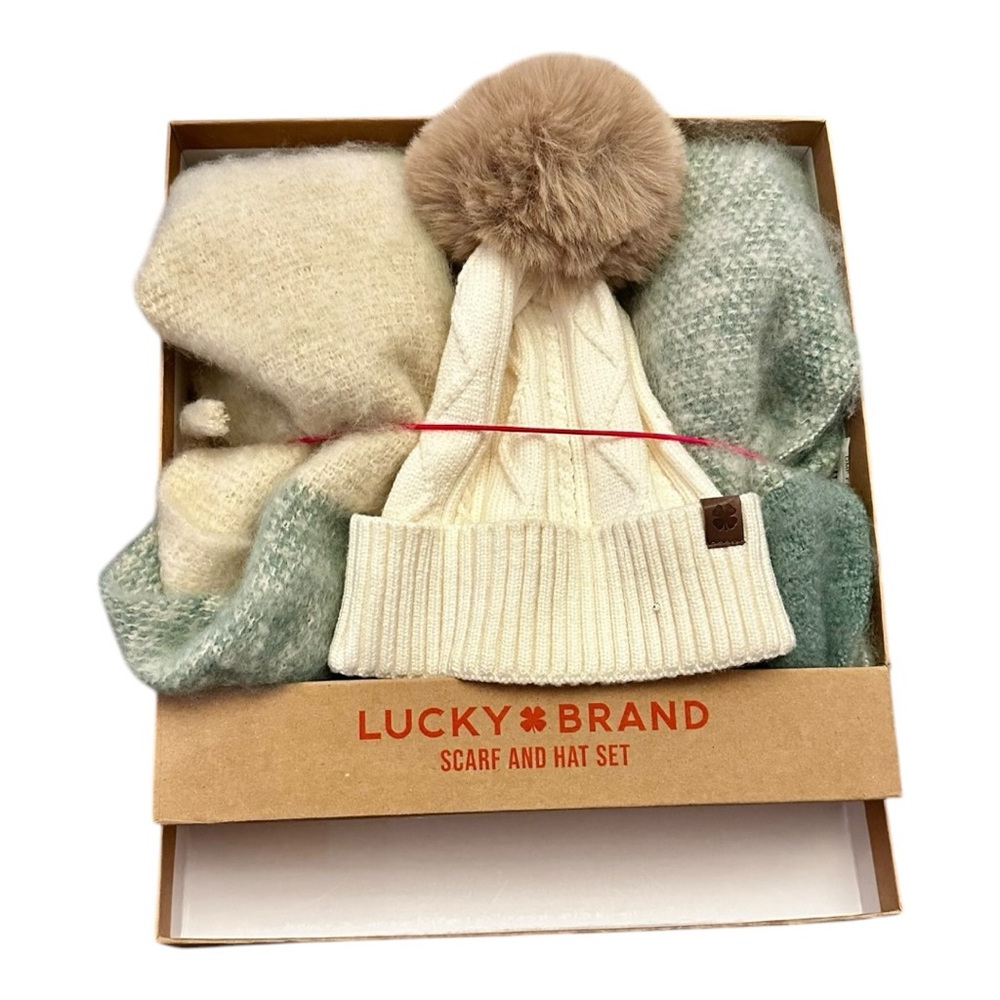 NWT Lucky Brand hat and scarf set